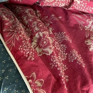 Ralph Lauren Chaps Telluride Queen Size Comforter. In EUC